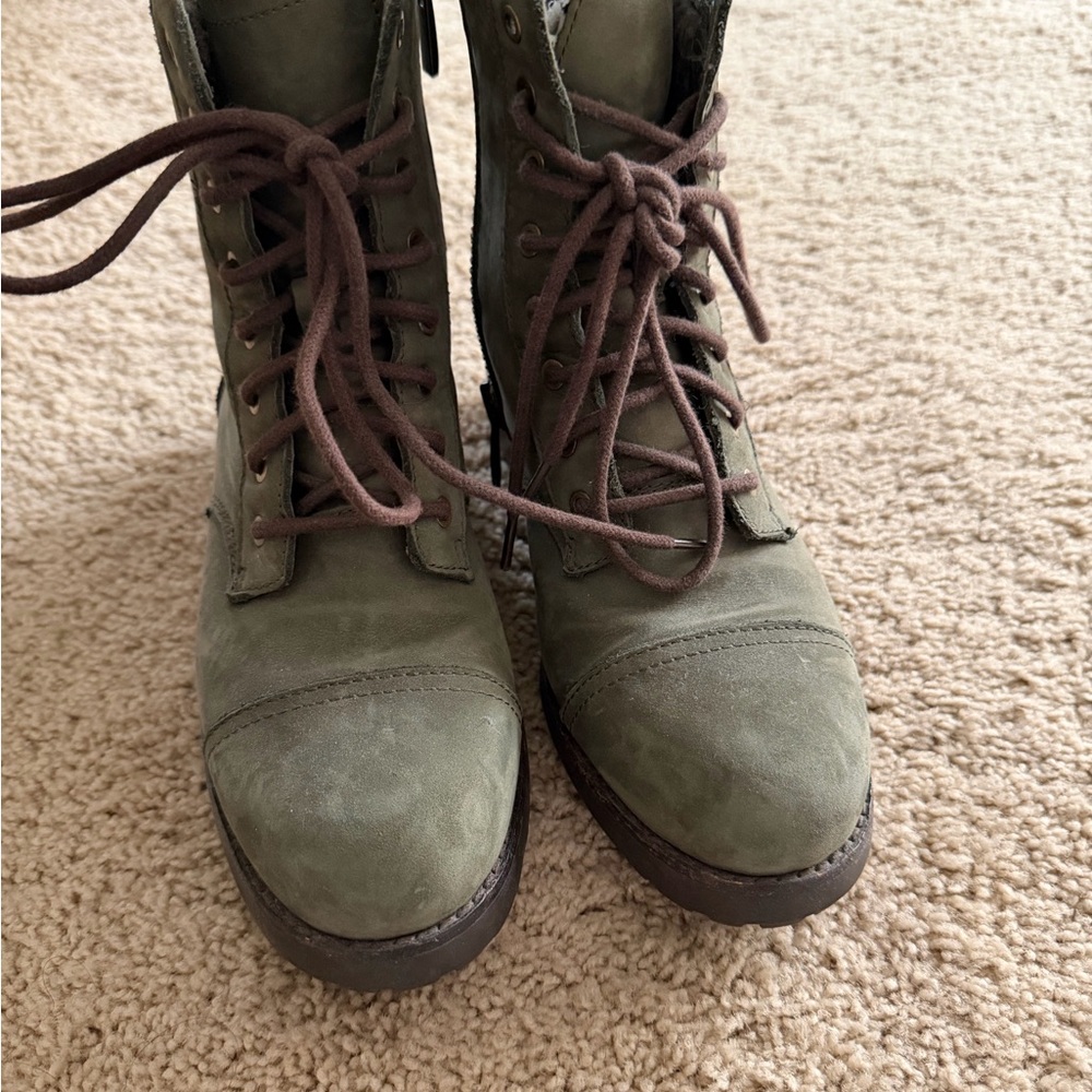 UGG Green and Brown Lace-Up Boots - Picture 4 of 7